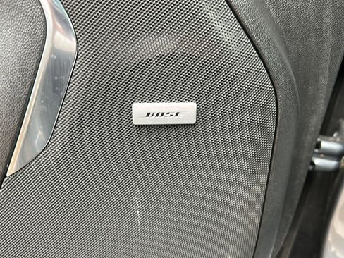 Used 2022 GMC Yukon SLT w/ SLT Luxury Package image 12