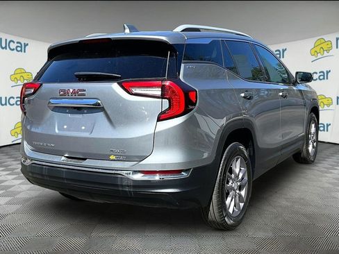 Used 2023 GMC Terrain SLT AWD/4WD image 8