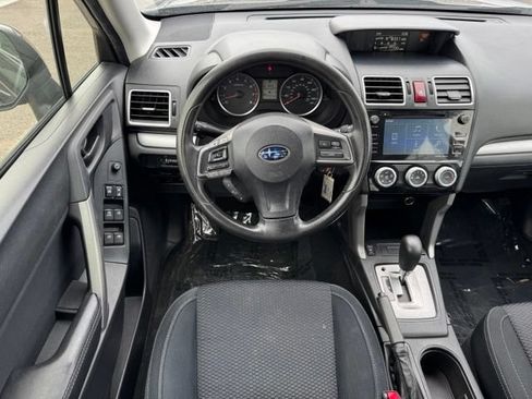 Used 2016 Subaru Forester 2.5i Premium w/ All-Weather Package AWD/4WD image 10
