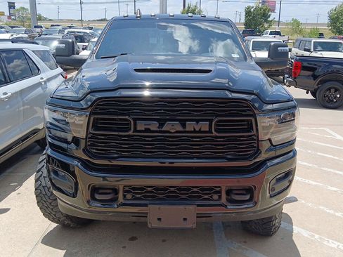 Used 2024 RAM 2500 Limited AWD/4WD image 7