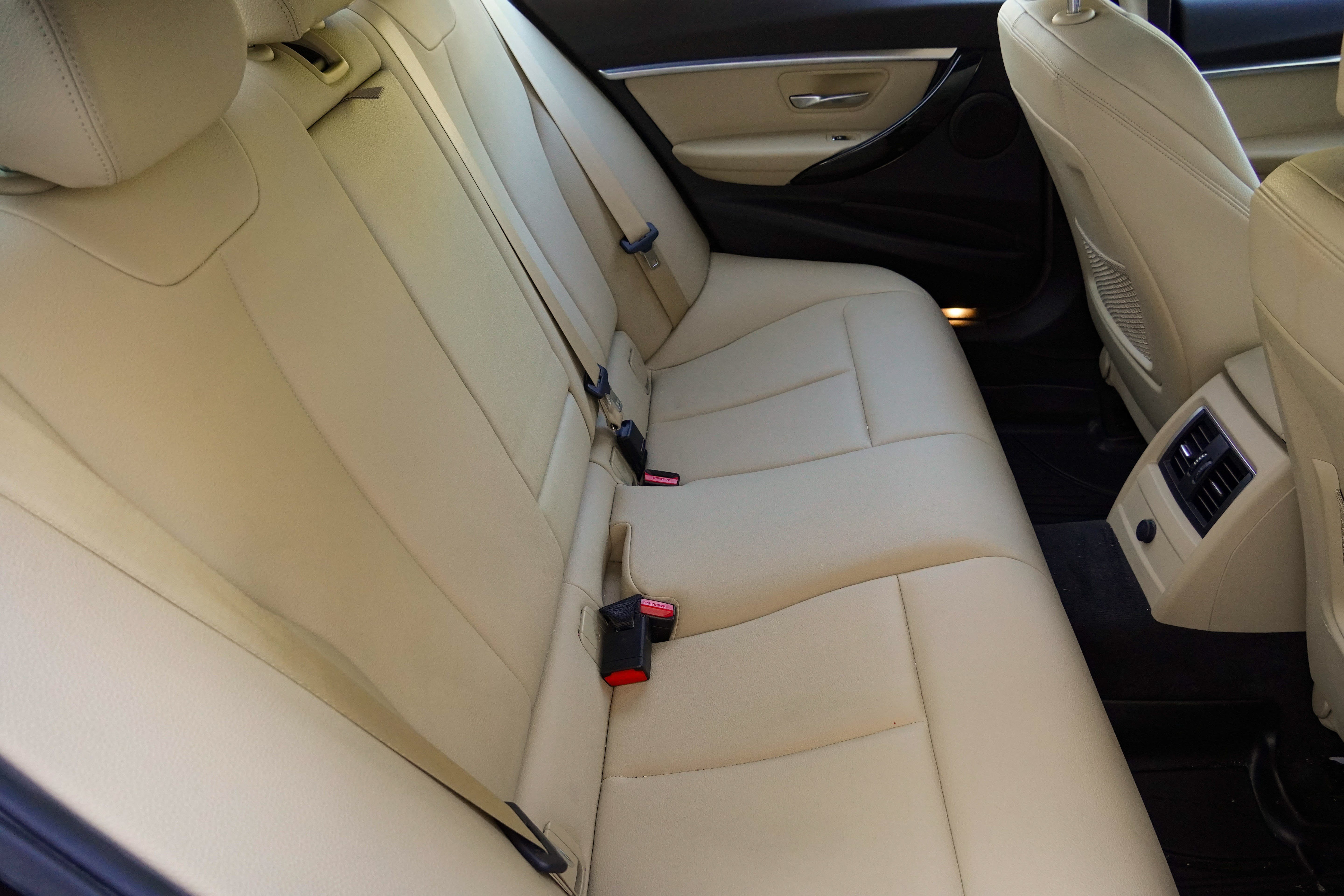 Used 2017 BMW 330i xDrive Sedan AWD/4WD image 32