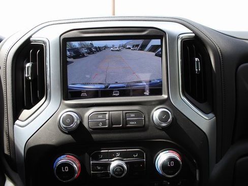 Used 2021 GMC Sierra 1500 SLT image 30