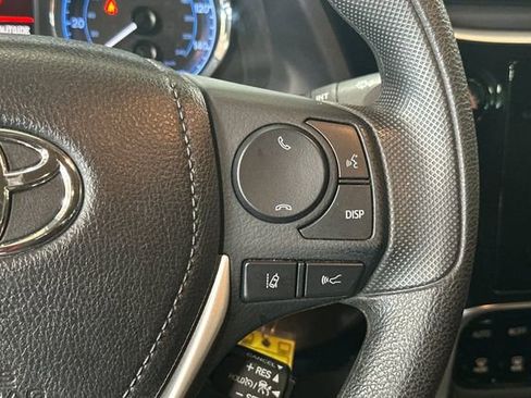 Used 2018 Toyota Corolla LE FWD image 27