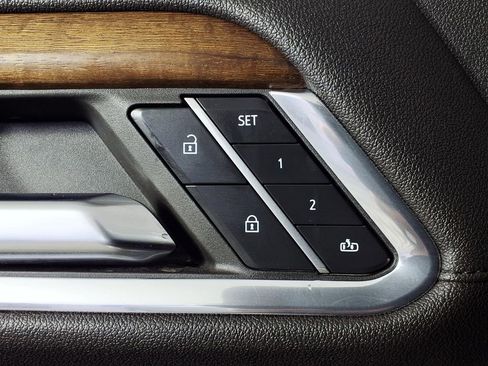 Used 2024 Chevrolet Silverado 2500 High Country w/ High Country Premium Package image 18