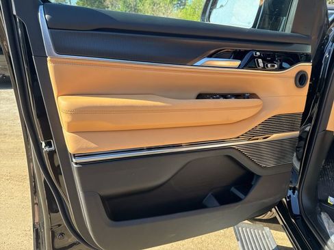 New 2026 Jeep Grand Wagoneer Summit AWD/4WD image 22