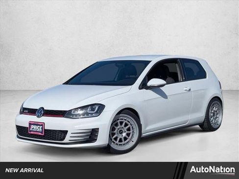 Used 2015 Volkswagen GTI S image 1