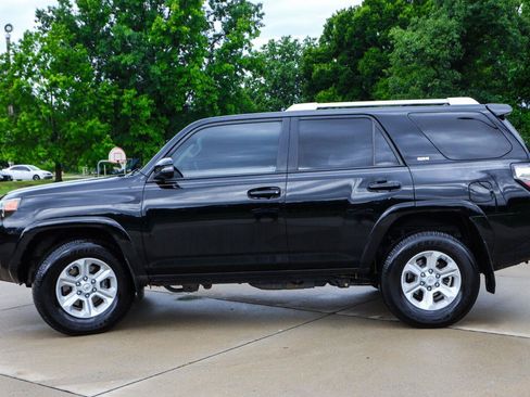 Used 2014 Toyota 4Runner SR5 Premium RWD image 4