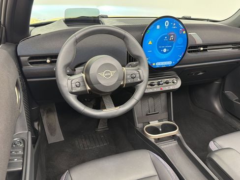 Used 2025 MINI Cooper S FWD image 23