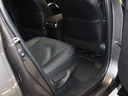 Used 2024 Toyota Highlander Platinum AWD/4WD image 45
