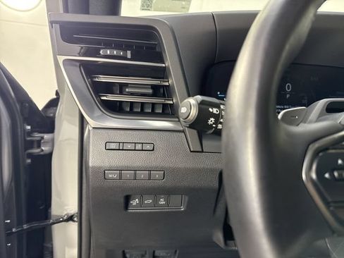 Used 2024 Lexus GX 550 AWD/4WD image 17