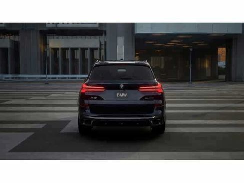 New 2026 BMW X5 sDrive40i w/ M Sport Package RWD image 5