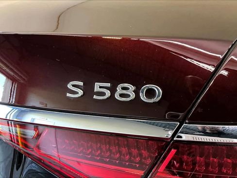Certified 2021 Mercedes-Benz Maybach S 580 4MATIC image 10