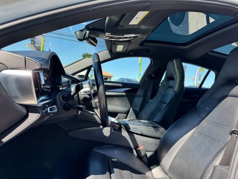 Used 2017 Porsche Panamera 4 AWD/4WD image 13