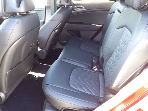 Used 2025 Kia Sportage X-Line w/ Premium Package AWD/4WD image 12