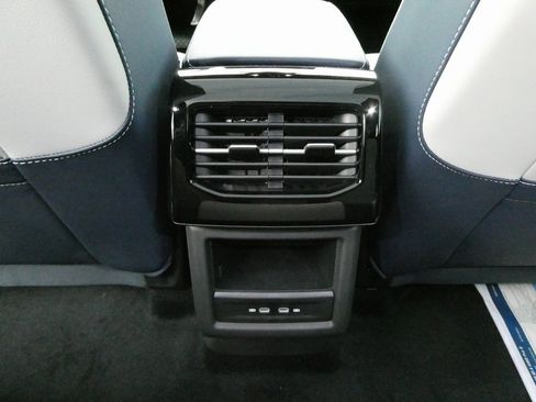 New 2025 Volkswagen ID.4 Pro S image 38