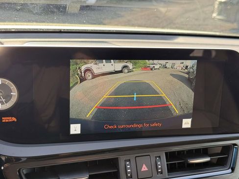 Used 2023 Lexus ES 350 Premium w/ Premium Package image 11