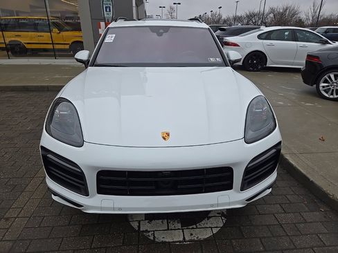 Used 2023 Porsche Cayenne GTS image 2