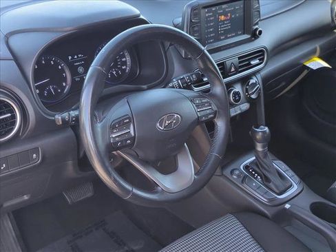 Used 2018 Hyundai Kona SEL image 10