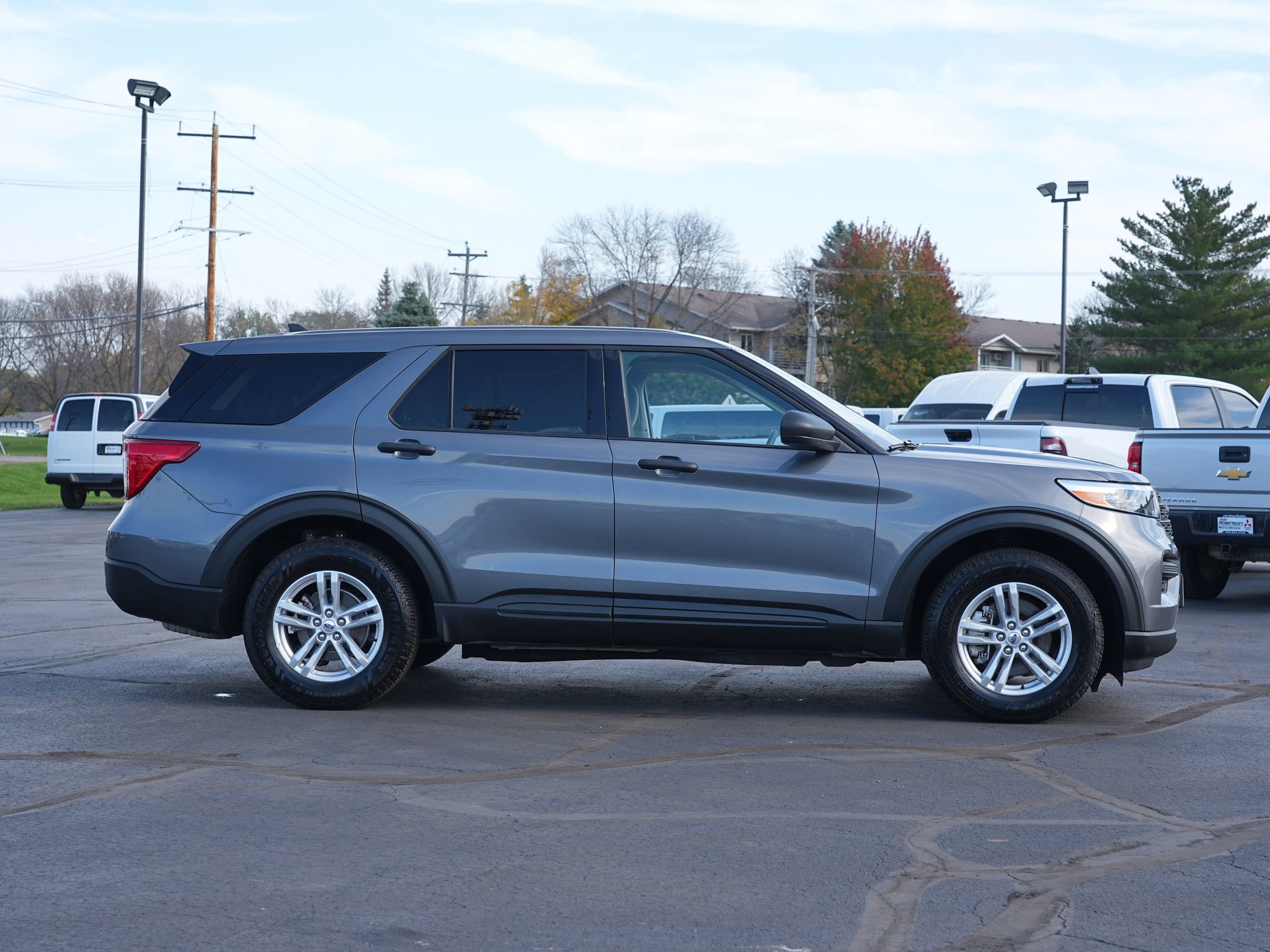Used 2022 Ford Explorer 4WD w/ Class IV Trailer Tow Package image 2