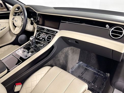 Certified 2021 Bentley Continental GT AWD/4WD image 2