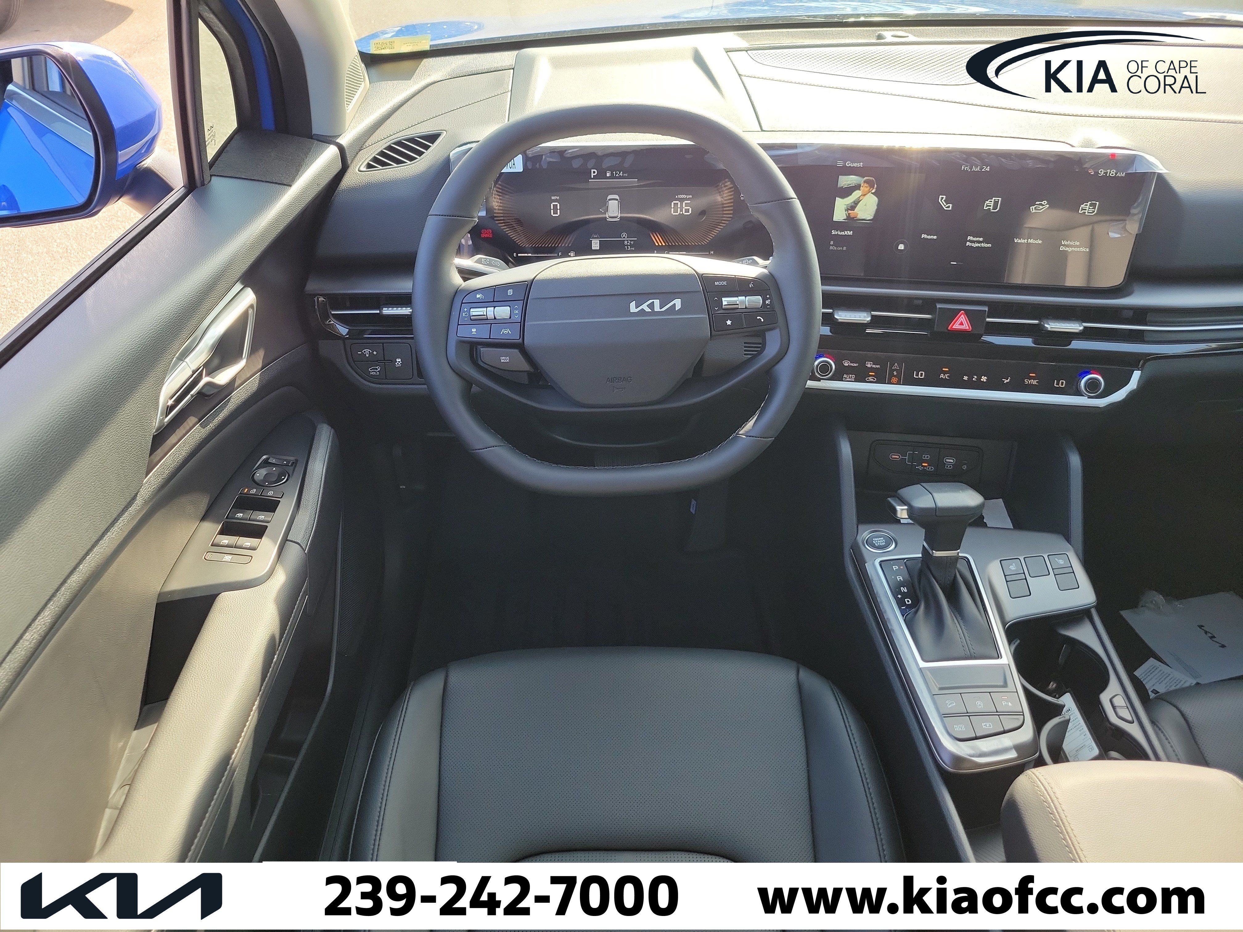 New 2026 Kia Sportage EX w/ EX Panorama Roof Package FWD image 16