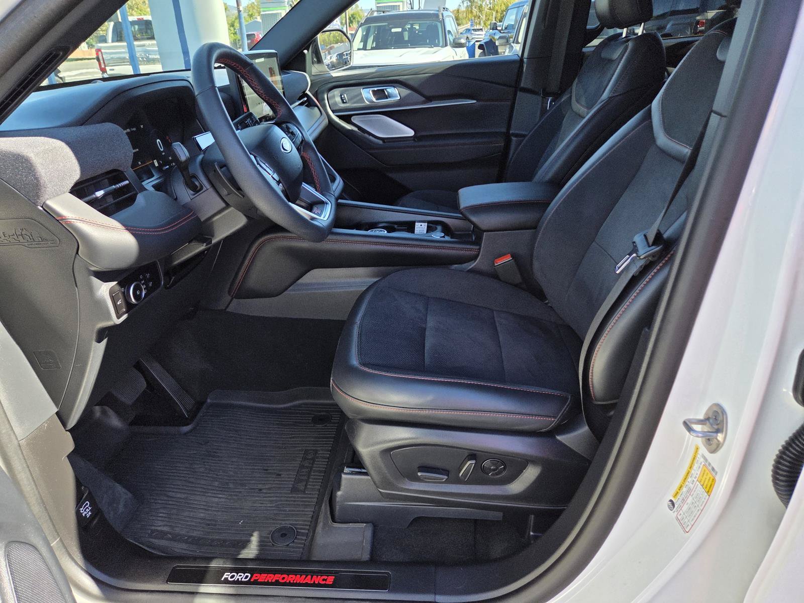Used 2025 Ford Explorer ST w/ Sun And Sound Package AWD/4WD image 10