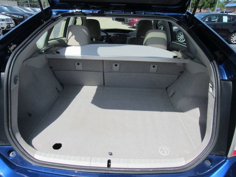 Used 2010 Toyota Prius Five FWD image 32