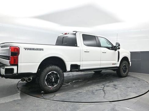 New 2026 Ford F250 Platinum w/ Tremor Off-Road Package image 39