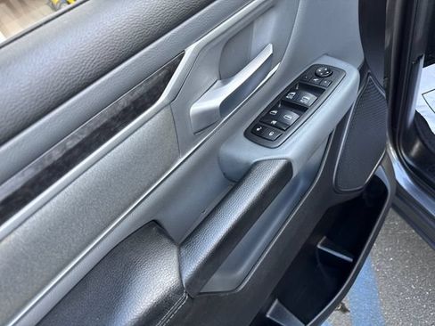 Used 2022 RAM 1500 Big Horn RWD image 11