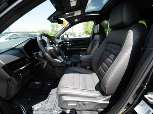 Used 2025 Honda CR-V Sport Touring image 9