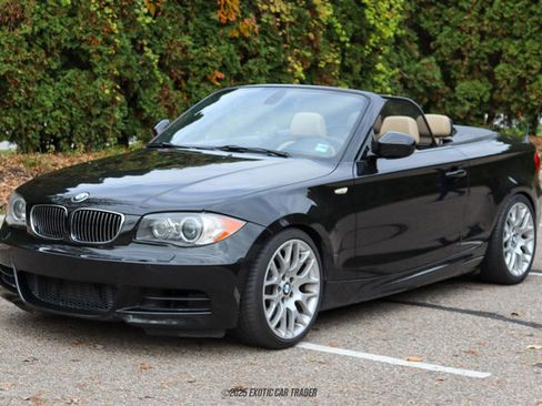 Used 2010 BMW 135i Convertible image 14