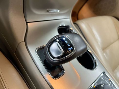 Used 2014 Jeep Grand Cherokee Overland w/ Advanced Technology Group image 18