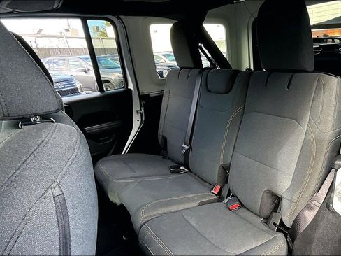 Used 2024 Jeep Wrangler Sport S image 21