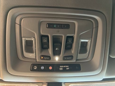 Used 2021 Chevrolet Silverado 1500 RST w/ Redline Edition image 25