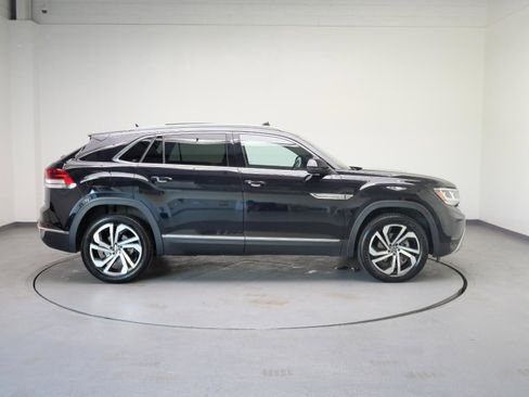 Used 2020 Volkswagen Atlas Cross Sport SEL Premium AWD/4WD image 5