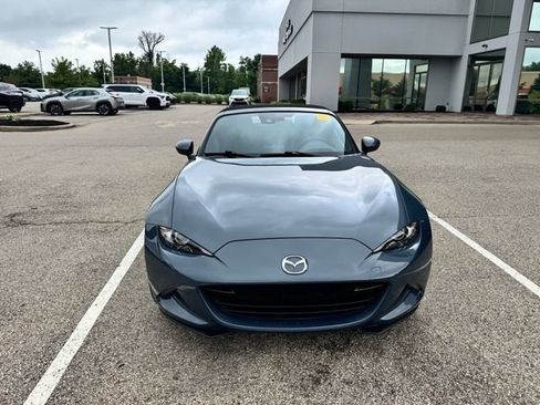 Used 2020 MAZDA MX-5 Miata Grand Touring RWD image 2