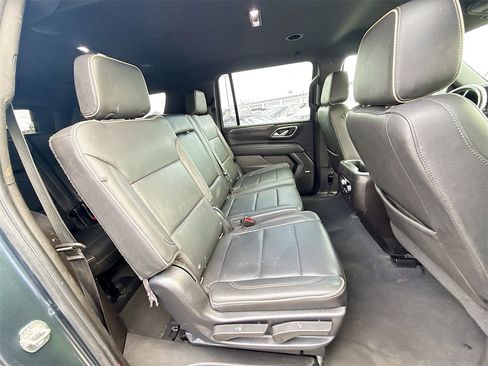 Used 2021 GMC Yukon XL SLT image 32