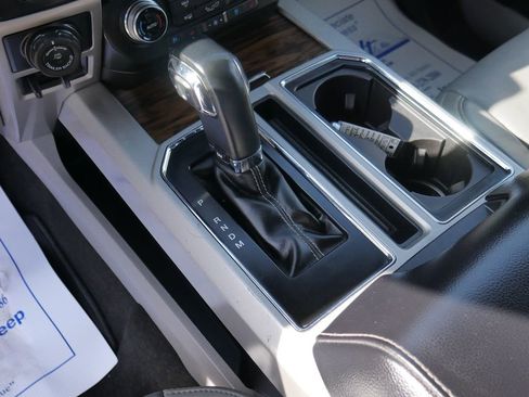 Used 2019 Ford F150 Lariat w/ Equipment Group 502A Luxury image 40