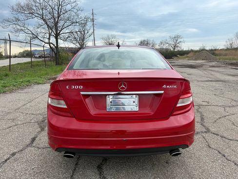 Used 2010 Mercedes-Benz C 300 4MATIC Sedan image 4