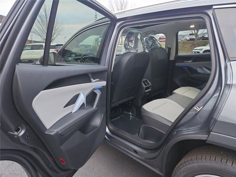 New 2026 Volkswagen Tiguan SE image 23