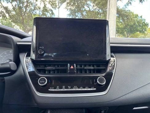 Used 2024 Toyota Corolla LE FWD image 23
