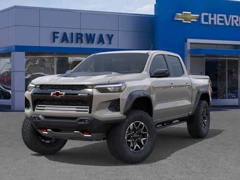 New 2026 Chevrolet Colorado ZR2 w/ Technology Package AWD/4WD image 6