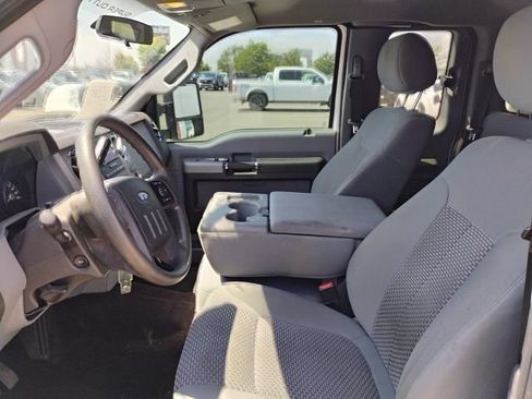 Used 2013 Ford F250 XLT w/ XLT Interior Pkg RWD image 9