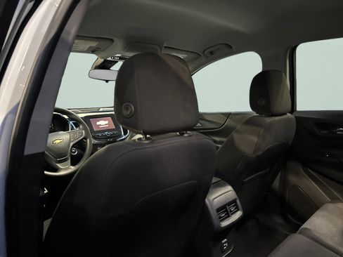 Used 2023 Chevrolet Equinox LT w/ LPO, Floor Liner Package image 16