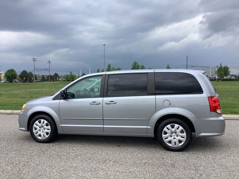 Used 2017 Dodge Grand Caravan SE w/ Power Window Group FWD image 8
