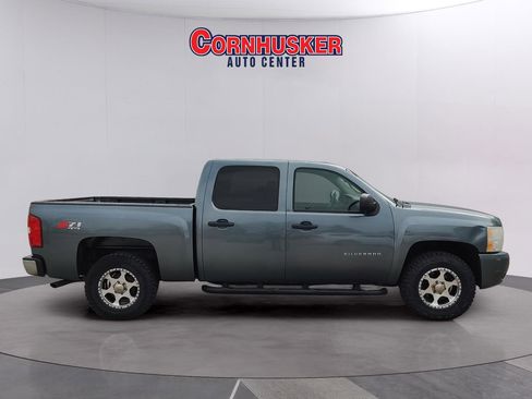 Used 2011 Chevrolet Silverado 1500 LT w/ All-Star Edition image 2