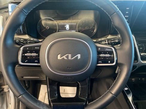 Used 2022 Kia Sorento SX image 14
