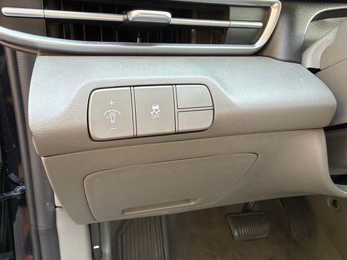 Used 2024 Hyundai Elantra SEL FWD image 23