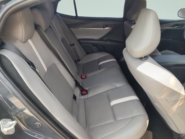 Used 2025 Toyota Camry SE FWD image 30