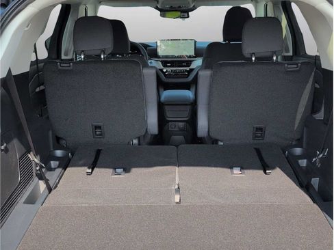 New 2026 Ford Explorer Active RWD image 5